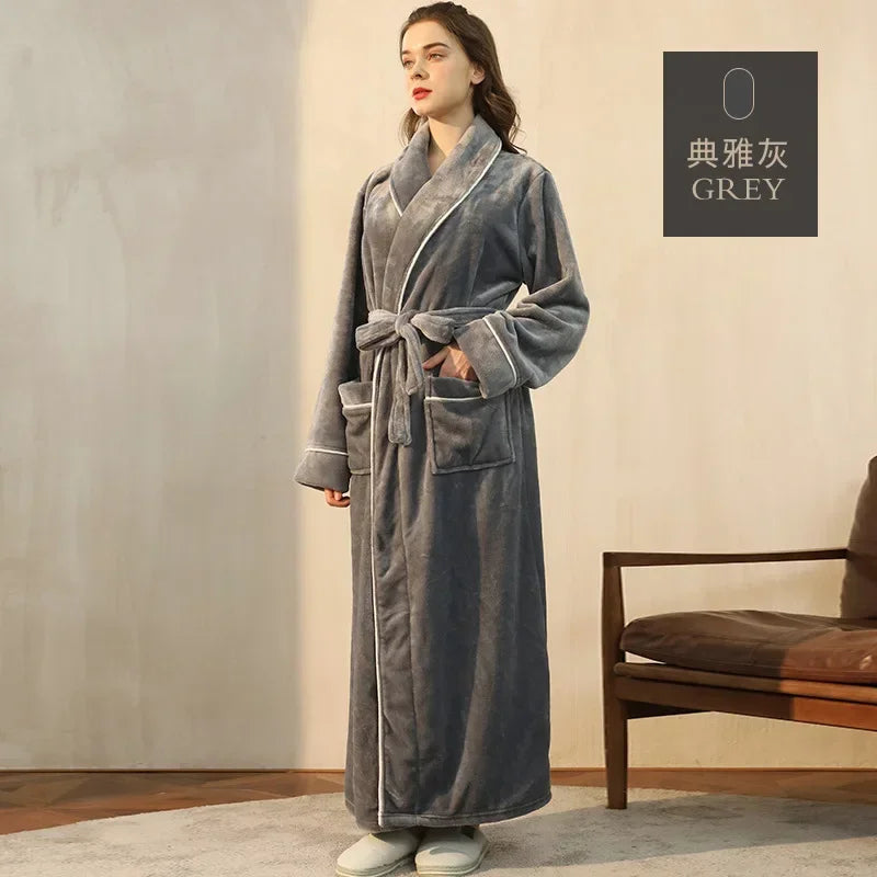 GREYSCALE - BATHROBE