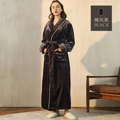 GREYSCALE - BATHROBE