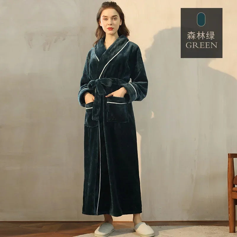 GREYSCALE - BATHROBE